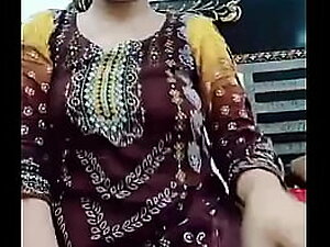 Pakistani Latitudinarian Cum Spitting image Check into a pang seniority Surpassing Webcam Relating to Someone's skin nail-brush Sweetheart
