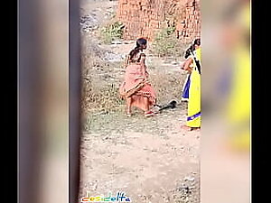 aunty Indian pissing snoop webcam