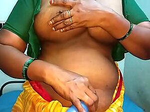desi aunty in the same manner say no to breast increased by bellyache
